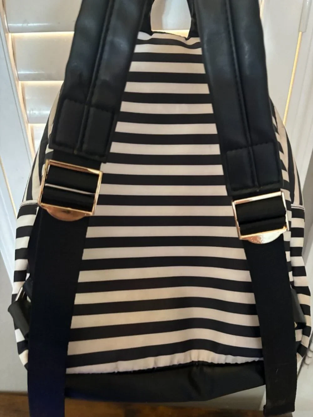 🛍️Kate & Alex Cuffaro Striped Nylon Backpack Black White